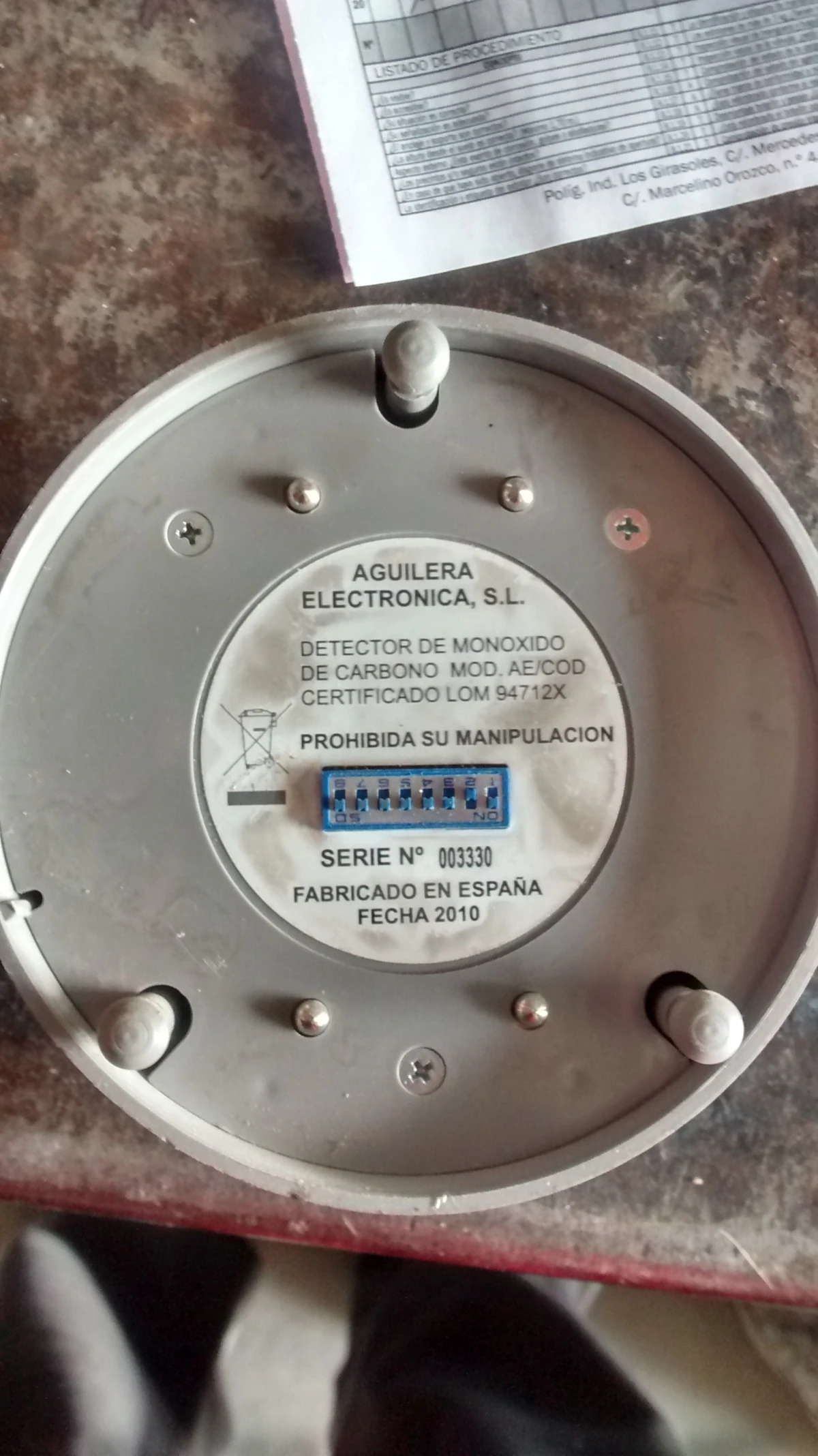Detector de monóxido de carbono en Alcalá de Henares instalado en sistema de detección de gases Detector de monóxido de carbono Aguilera Electrónica utilizado en sistemas de detección de CO en garajes y aparcamientos de Alcalá de Henares